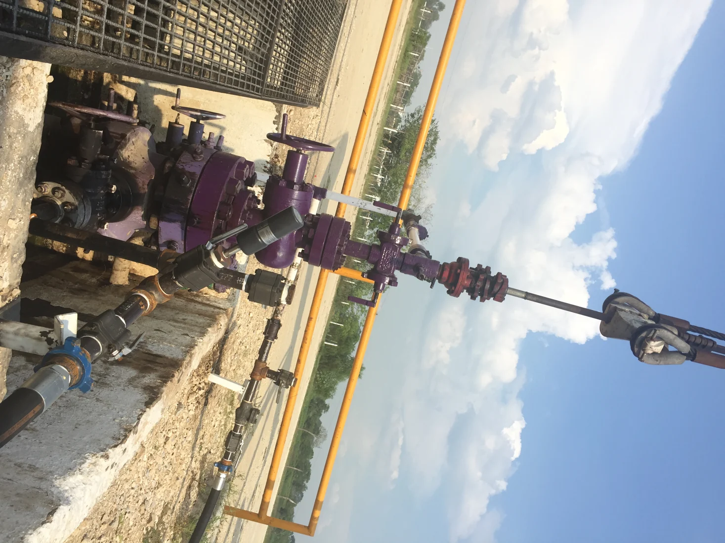 Wireless pressure sensors for low suction compression wells